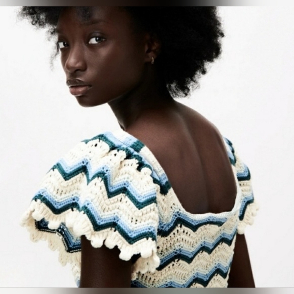 Zara Multicolor Blue Zigzag Crochet Knit Crop Top Size M
